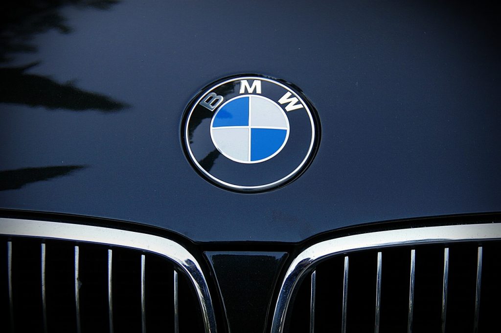 Postaw na zadbany samochód z częściami BMW